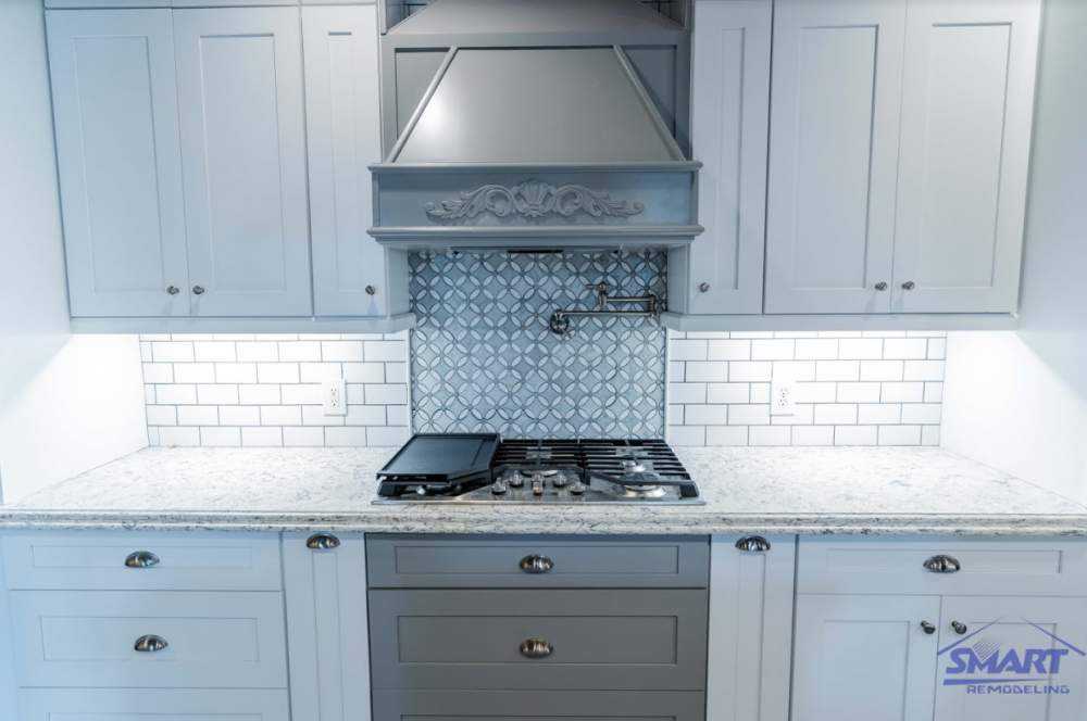 Pros Cons Over The Range Microwave Venting Vs A Dedicated Range Hood