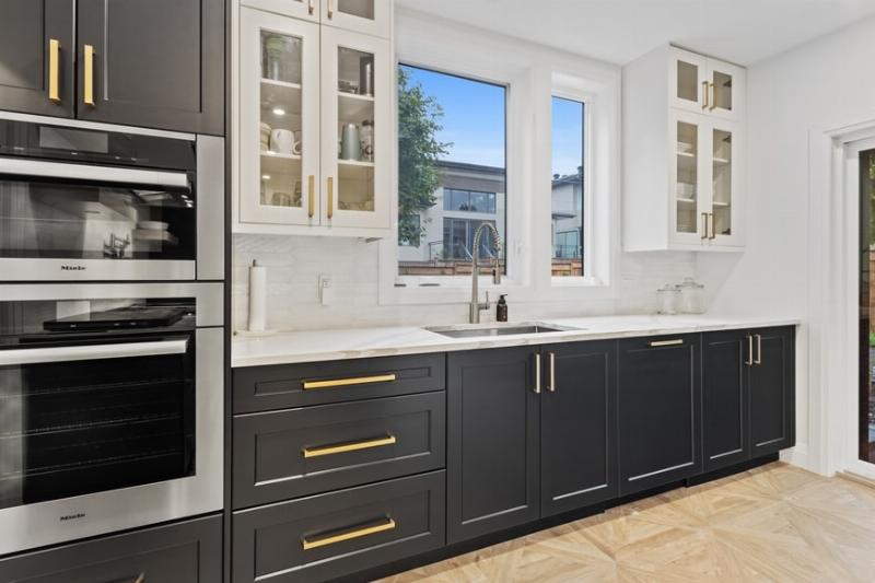 Paint Kitchen Cabinets