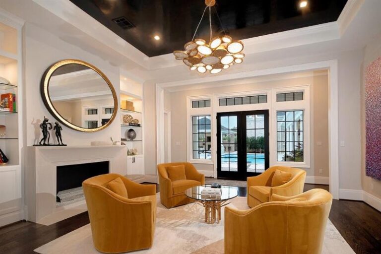 What is the cost of remodeling a living room