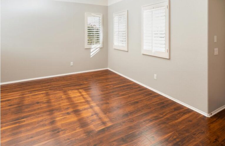 How to Cut Laminate Flooring