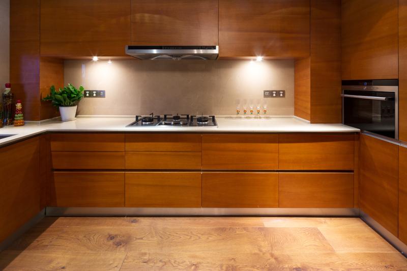 10 Things to Consider When Buying a Range Hood