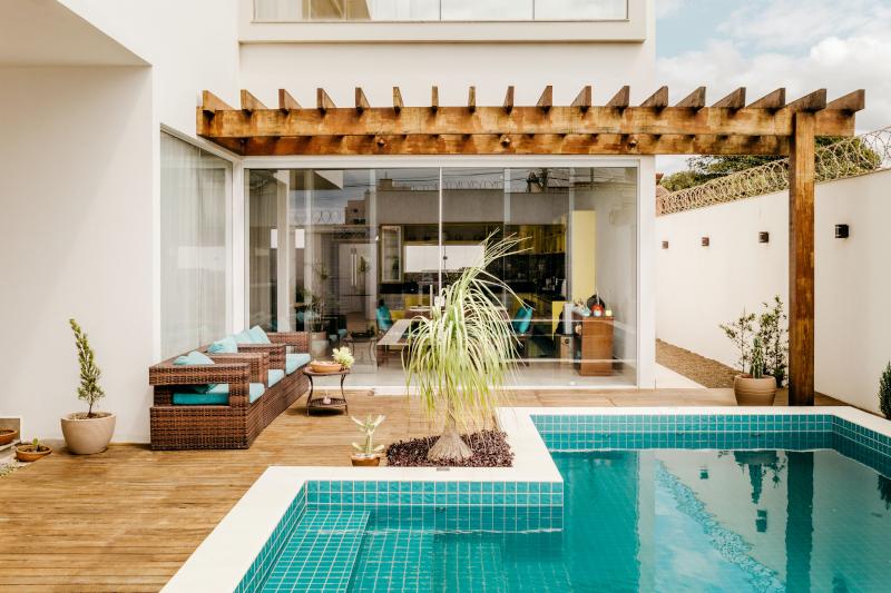 Outdoor remodeling with pool in Houston