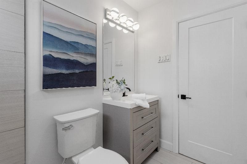 powder room bathroom